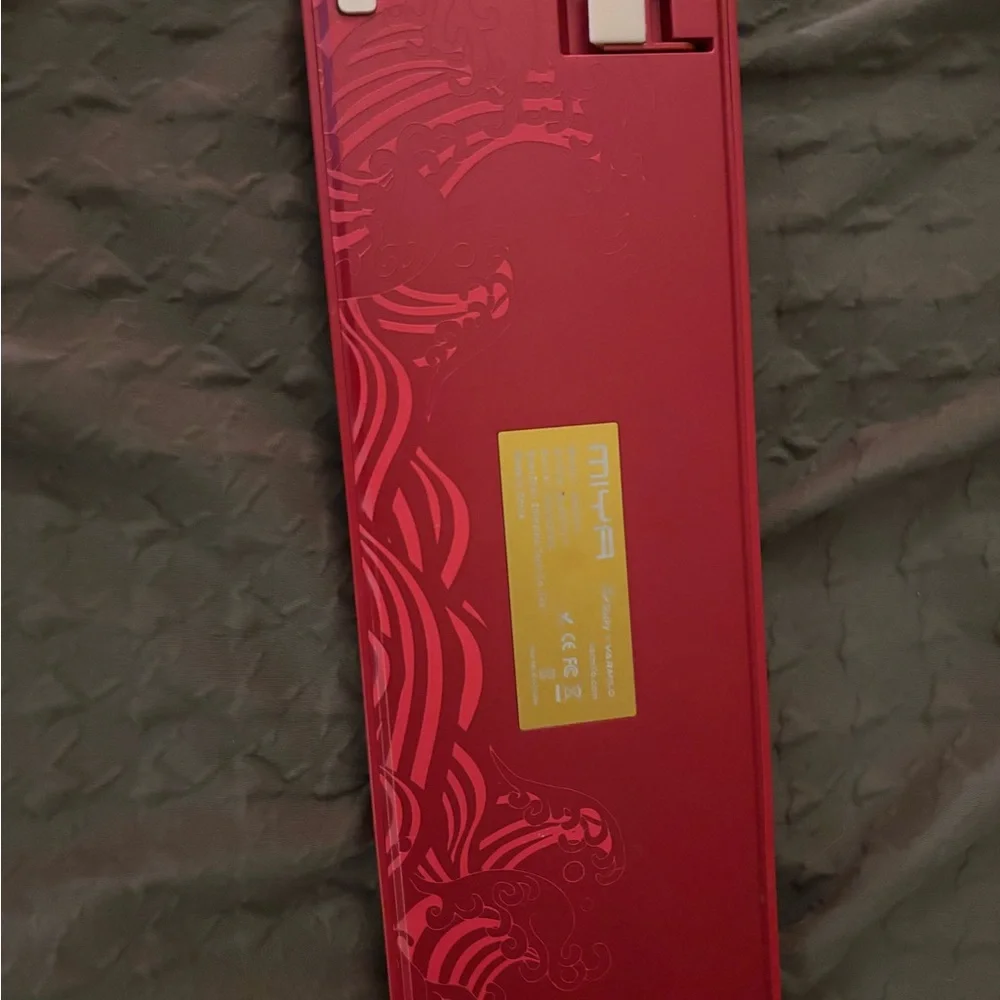 MIYABI Red and White Laptop Keyboard